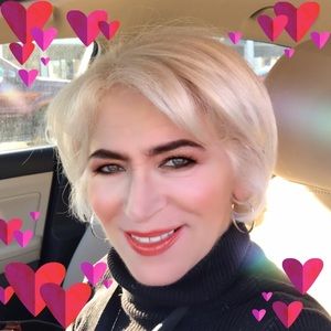 Meet your Posher, Gina